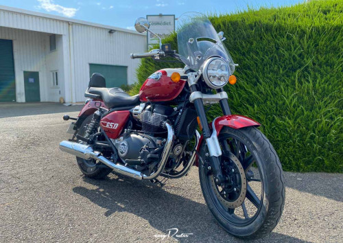 location moto royan Honda CB125R 2