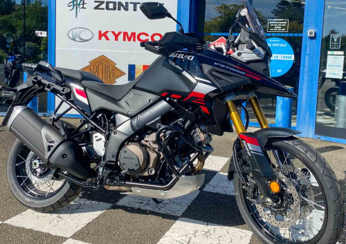 location moto Cholet Kawasaki Z 900  14886