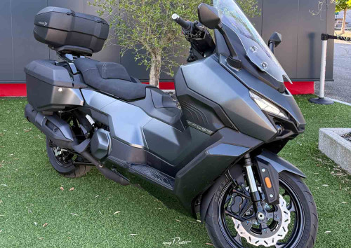 location moto valence Benelli leoncino 500 A2 2