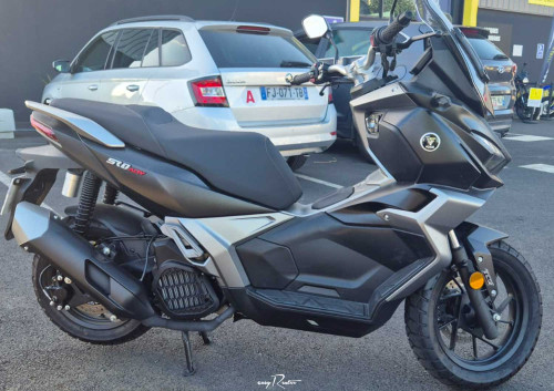location scooter Saint-Pierre Voge SR1 125 ADV 1