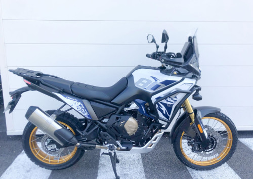 Location moto Benelli Trek 502 0