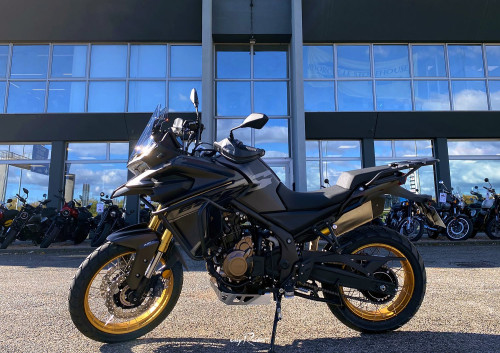 location moto royan Honda CB125R 2