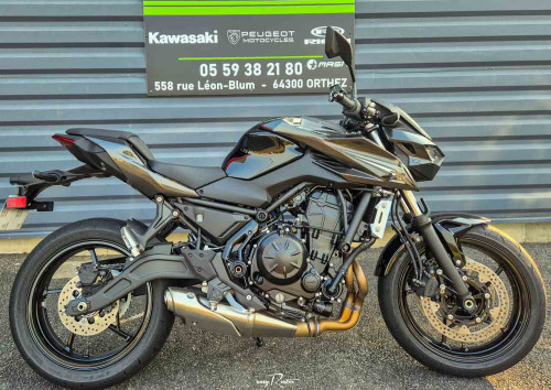 location moto Saint-Lô Kawasaki Z650 A2 14194
