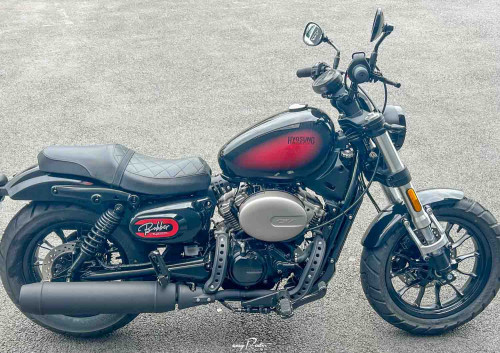 location moto Lorient Hyosung Bobber 125 Evo 1