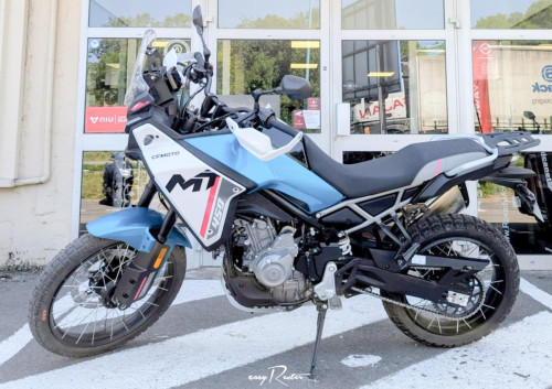 location moto Rodez Benelli 400 Imperiale 14778