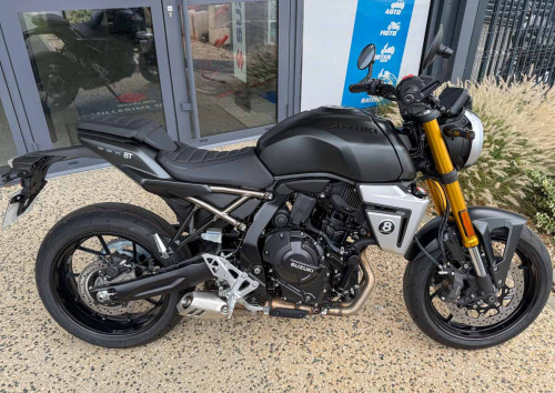 location moto royan Honda CB125R 2