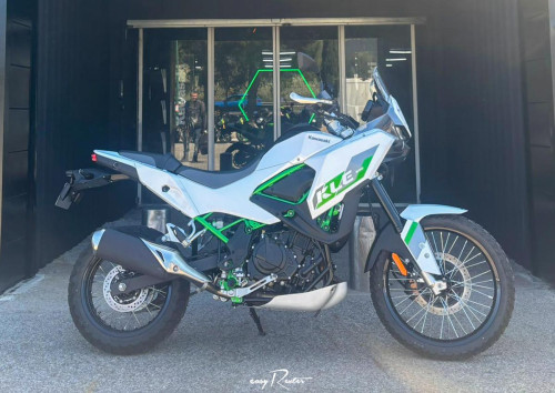 Location moto La Rochelle Kawasaki Z 900 RS 1