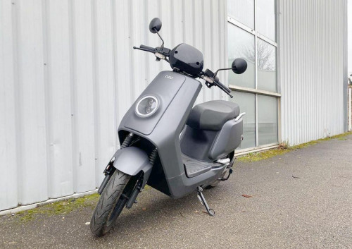 location moto royan Honda CB125R 2