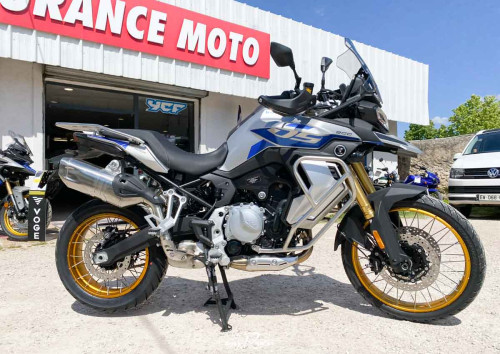Location moto Montpellier Honda VFR 800 F 2