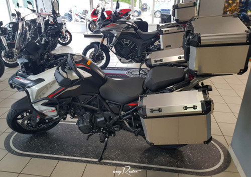 Location scooter Nantes Sym Joymax Z 300 1