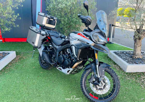 location moto valence Benelli leoncino 500 A2 2