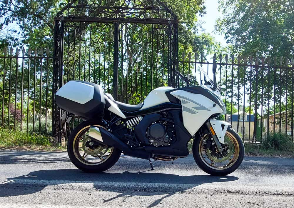 Rent CF Moto 650 GT A2 Bordeaux Easy Renter