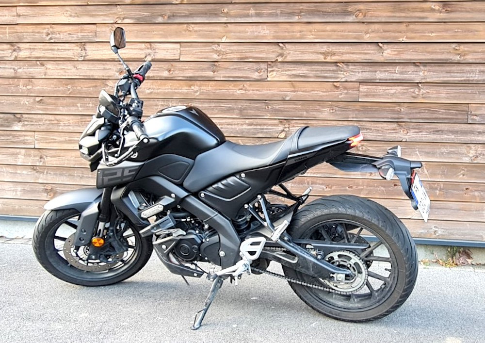 Valenciennes Yamaha MT07 full motorcycle rental 15913