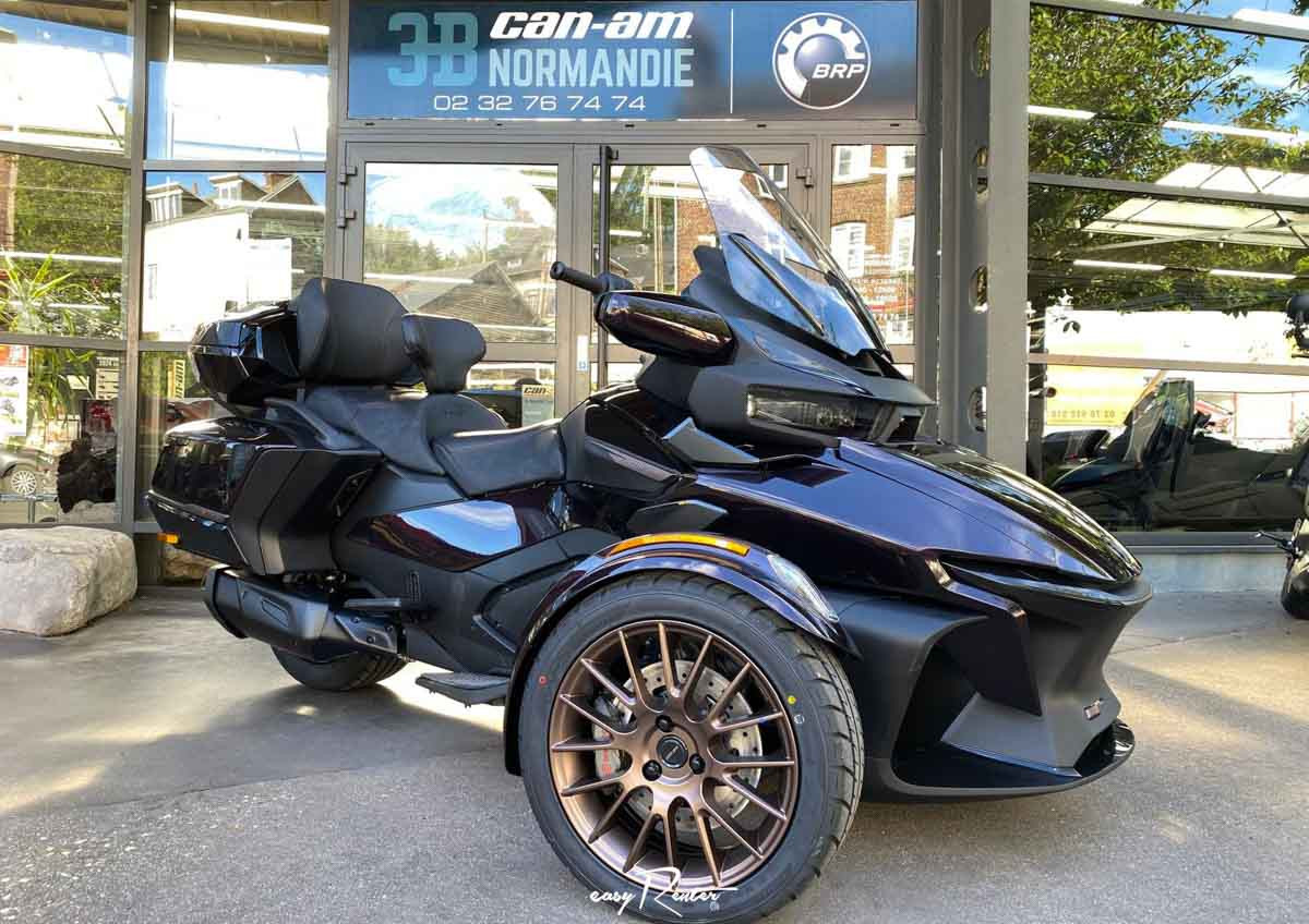Location moto Laval Yamaha MT07 1