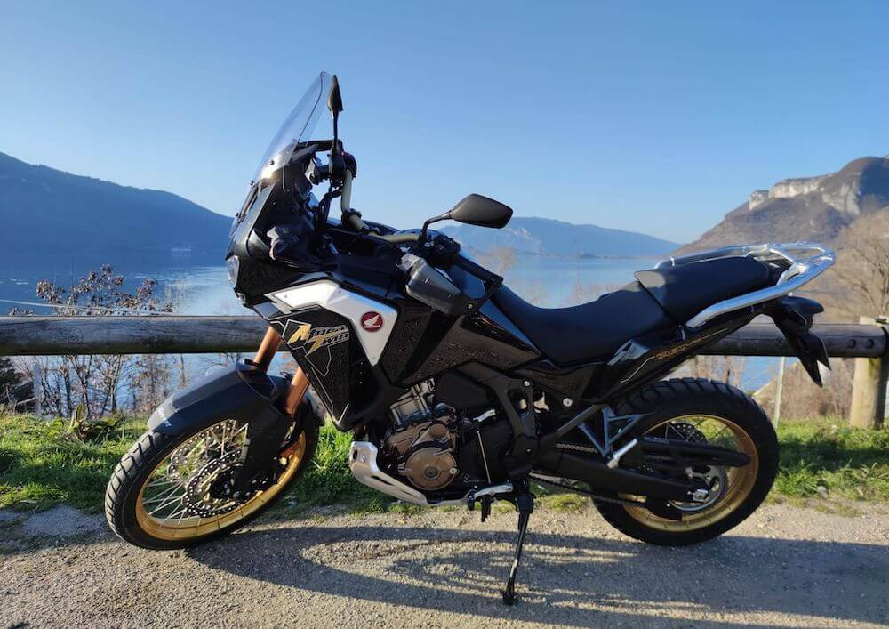 Location moto Laval Ducati 400 Scrambler 1