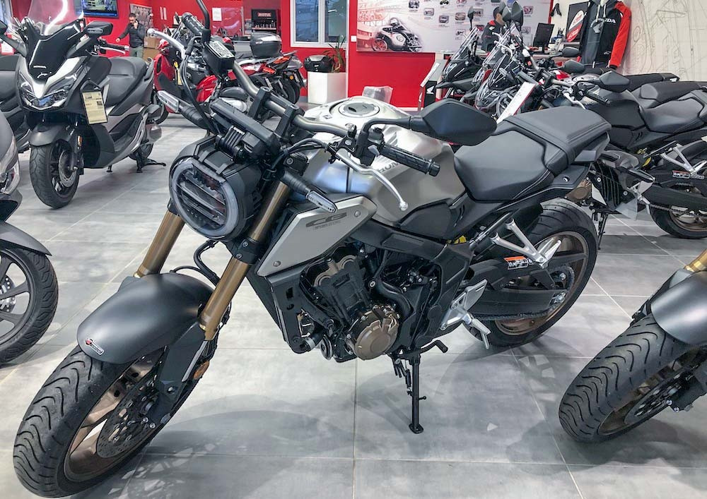 Location moto Saint-Lô Triumph Bonneville 1