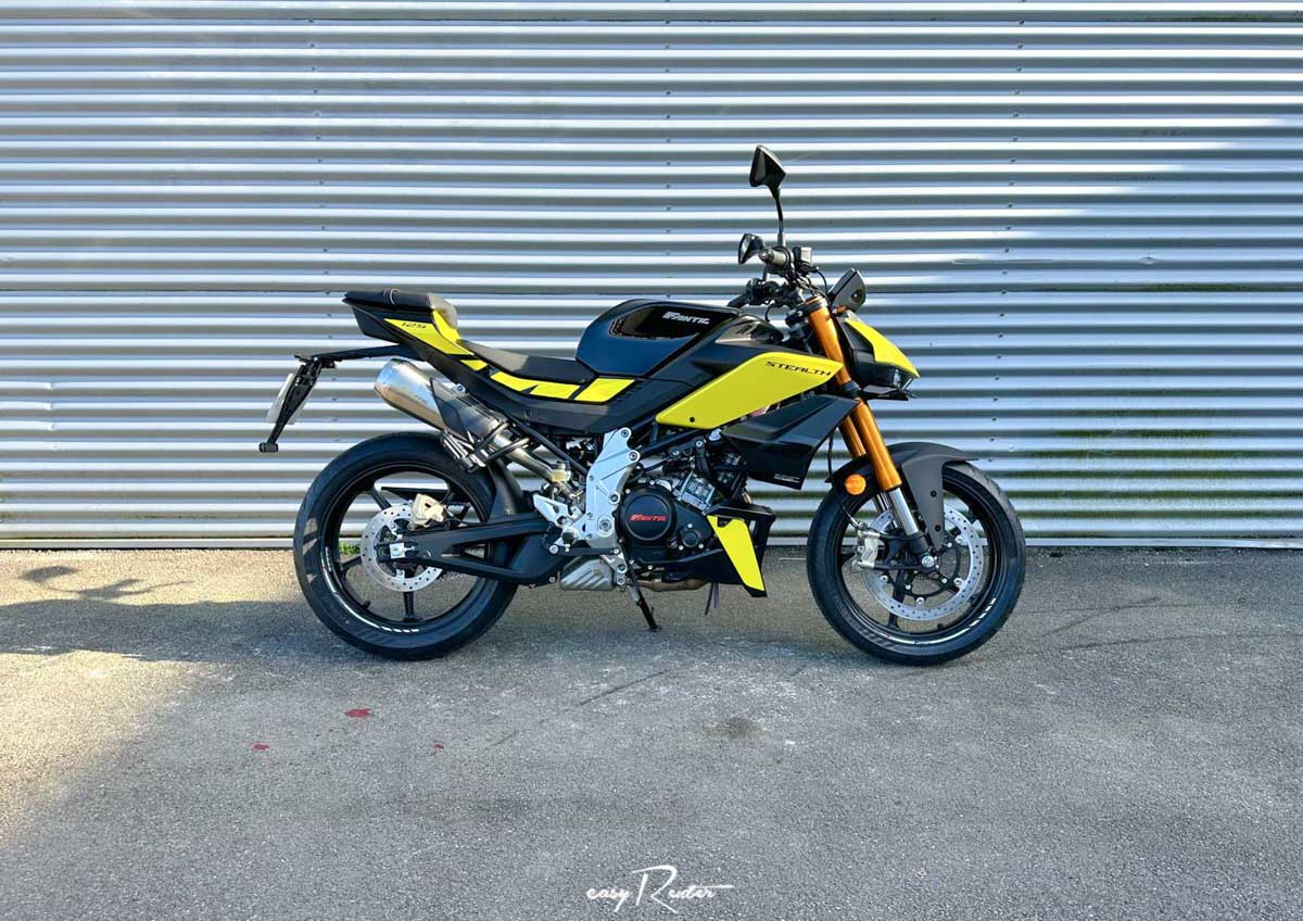 Chambourcy Fantic 125 Scrambler motorcycle rental 14719