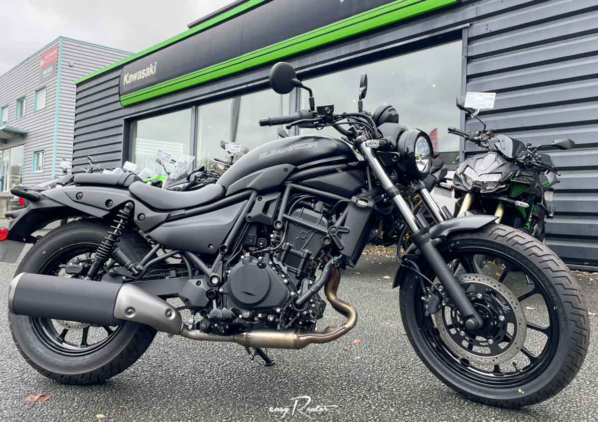 Angers Kawasaki Z900 RS motorcycle rental 15641