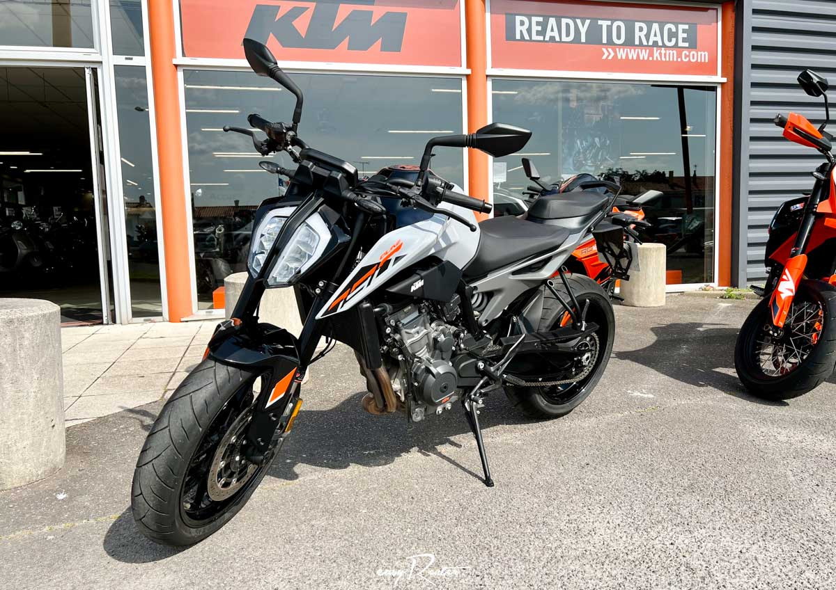 Les Sables d'Olonne KTM 390 Adventure A2 2021 motorcycle rental 15927