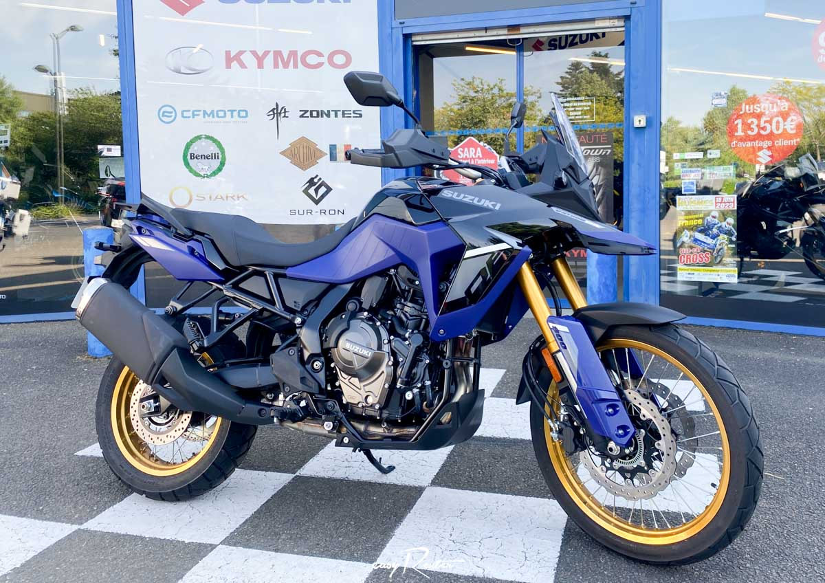 Cholet Kawasaki Z 900 motorcycle rental 14886