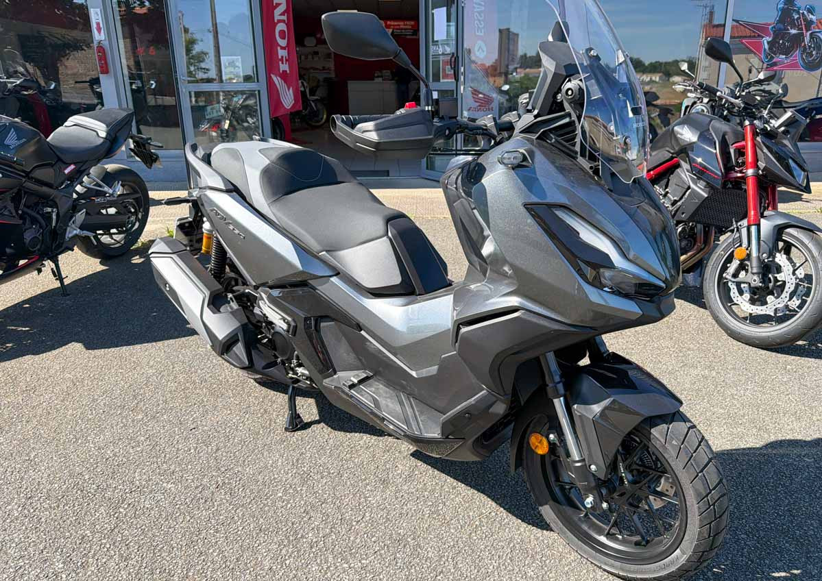 Location moto Laval Yamaha MT07 1
