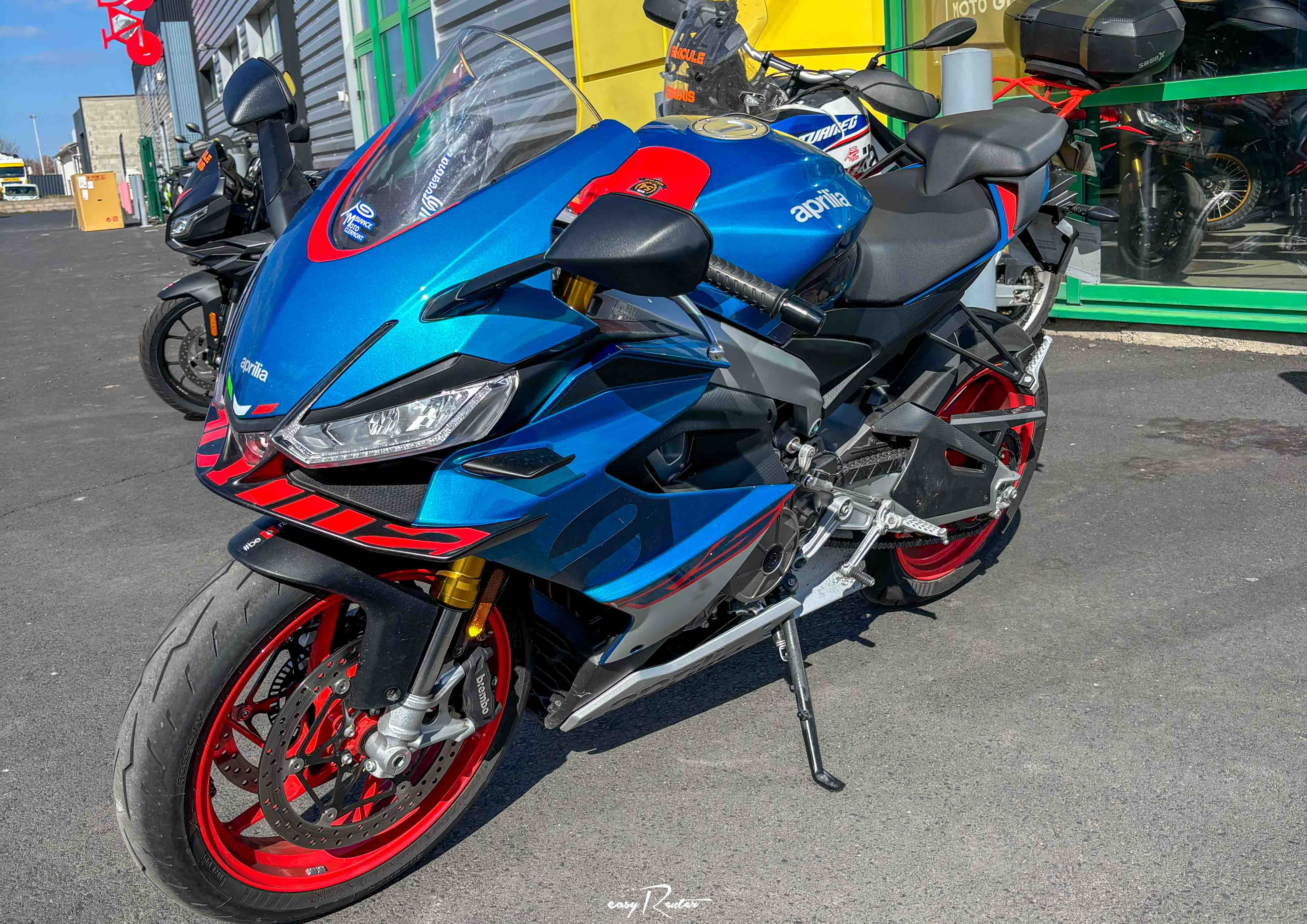 Nancy Guzzi V7 Stone motorcycle rental 14939