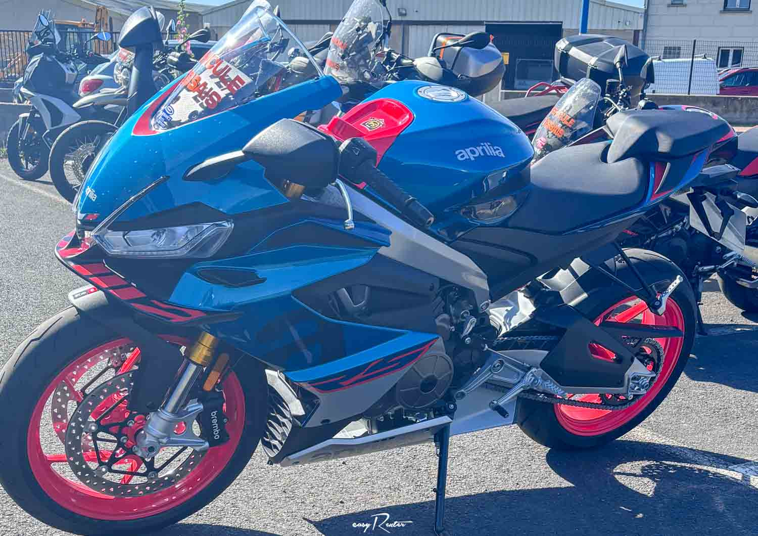 Nancy Guzzi V7 Stone motorcycle rental 14939