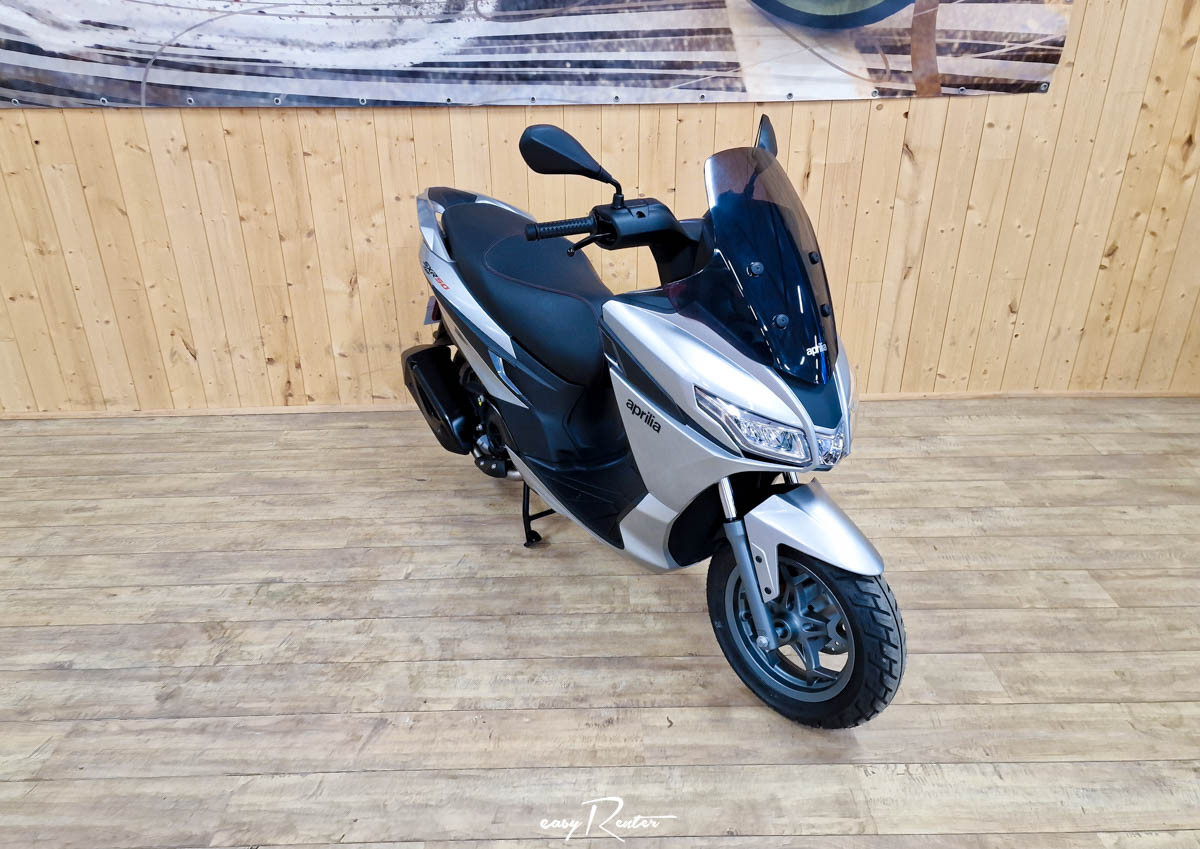 Le Mans Silence S01 scooter rental 18789