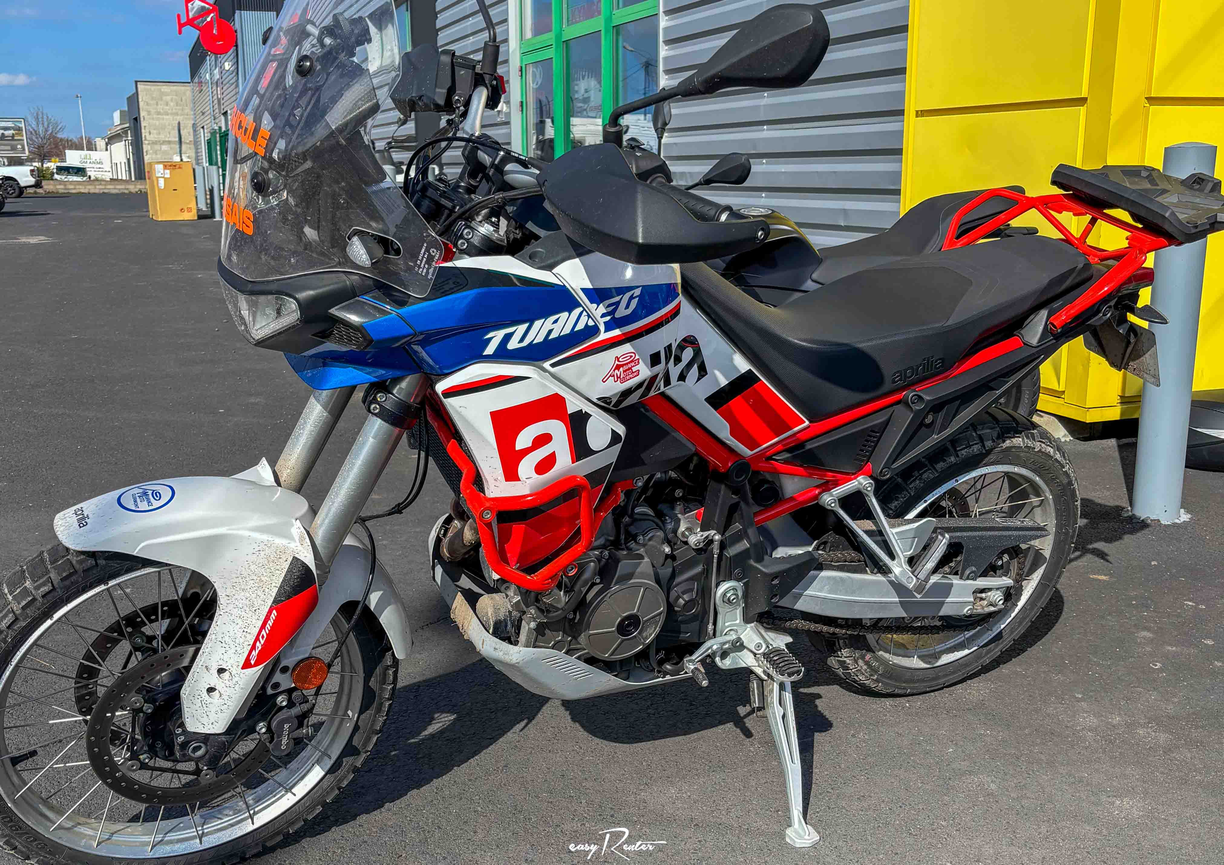 Nancy Guzzi V7 Stone motorcycle rental 14939