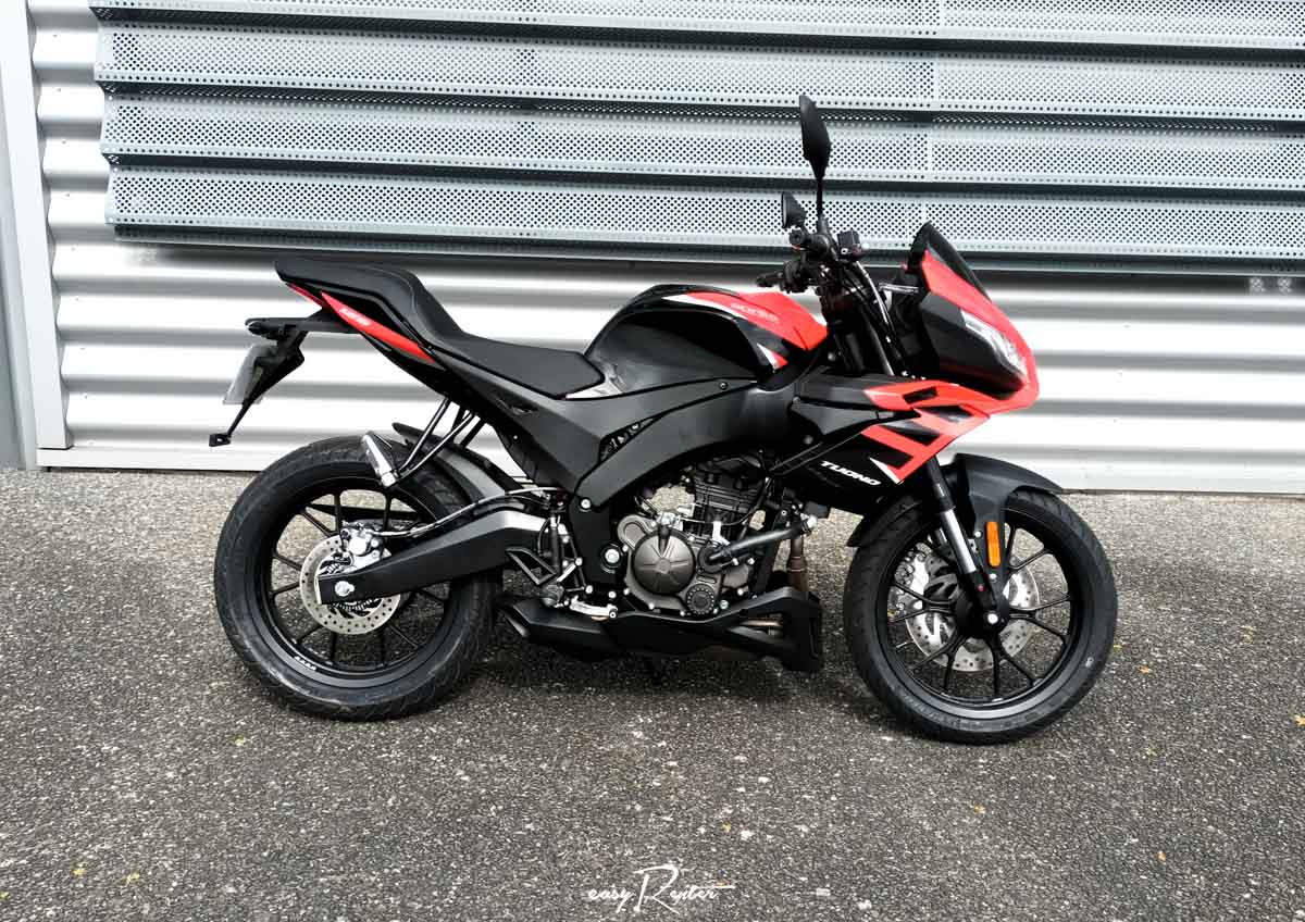 Nantes Orcal SK03 motorcycle rental 14549