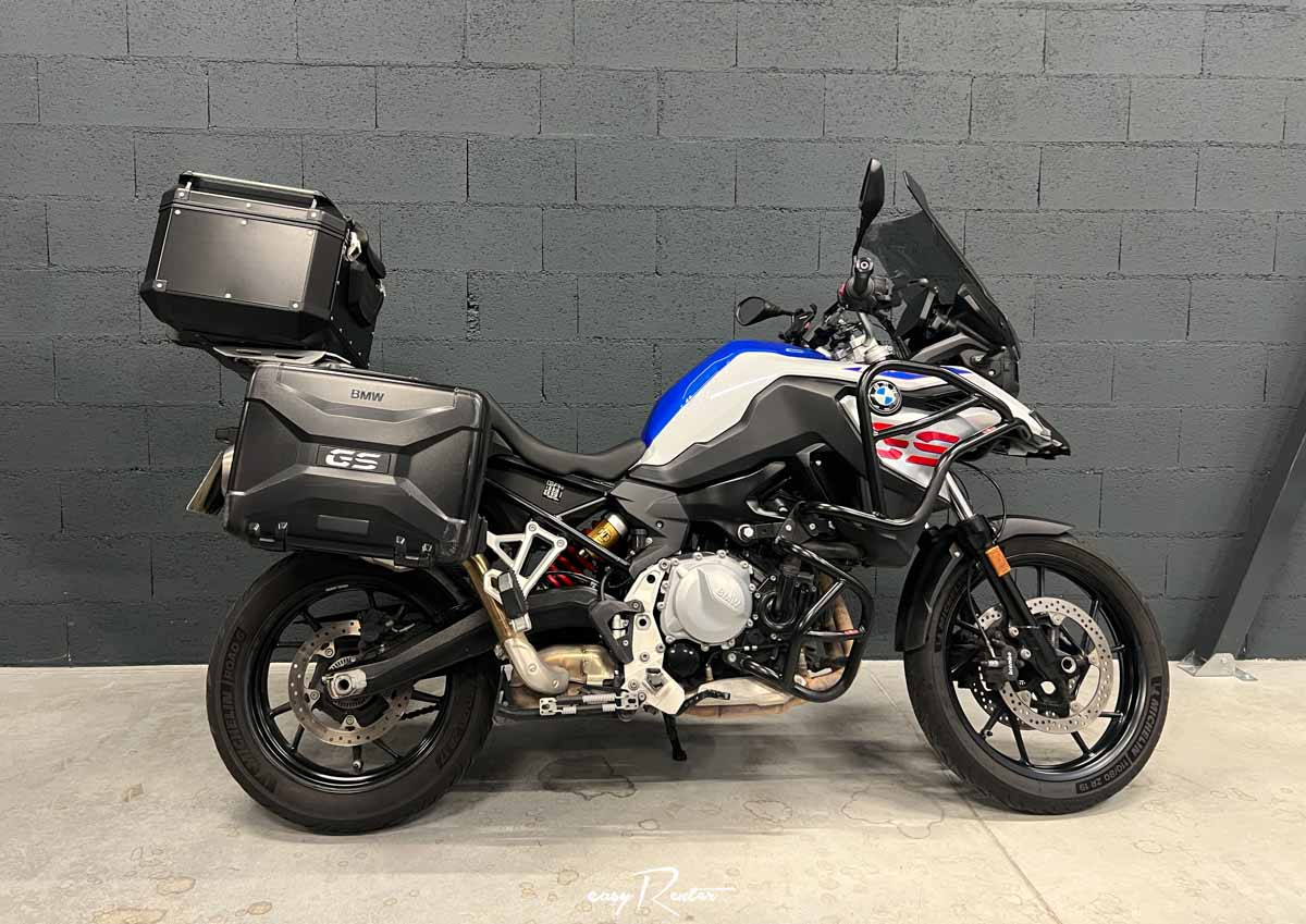 Le Mans Silence S01 scooter rental 18789