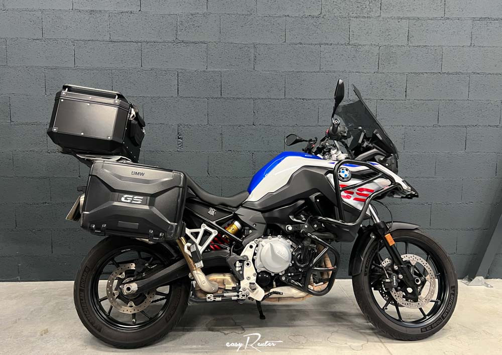 Le Mans Silence S01 scooter rental 18789