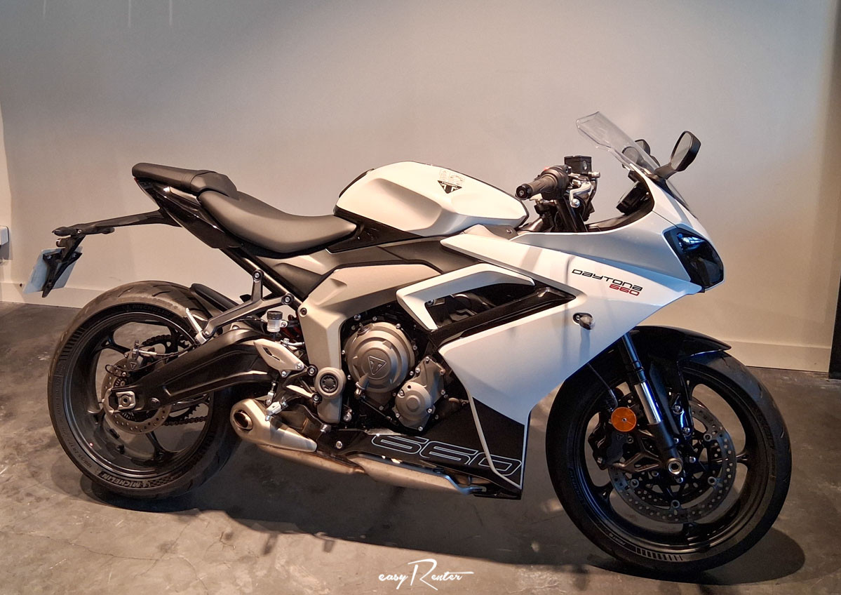 Location moto Rouen Triumph 800 tiger XR 1