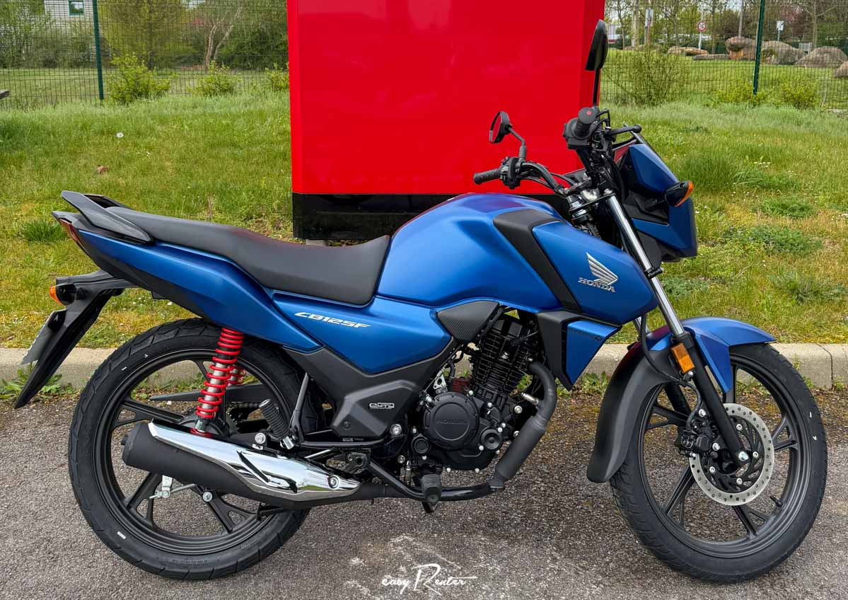 Location moto Saint-Lô Triumph Bonneville 1