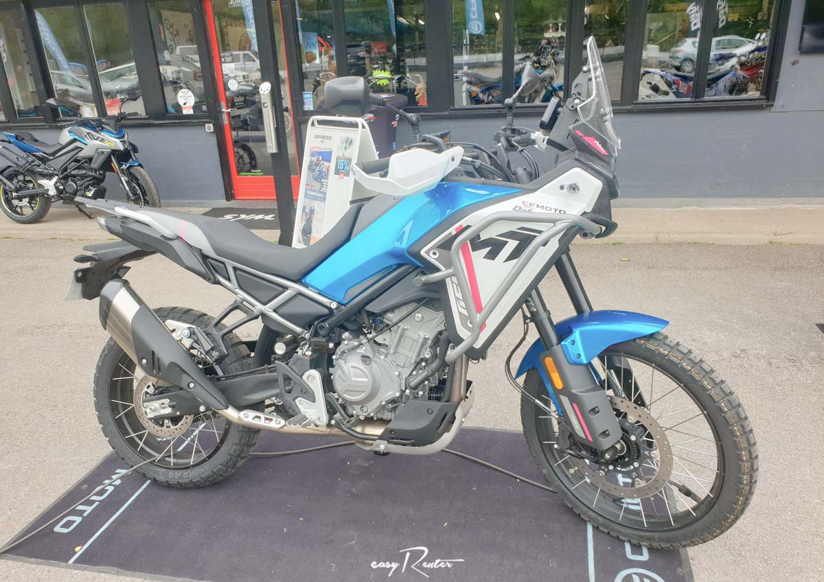 Location moto Saint-Lô Triumph Bonneville 1