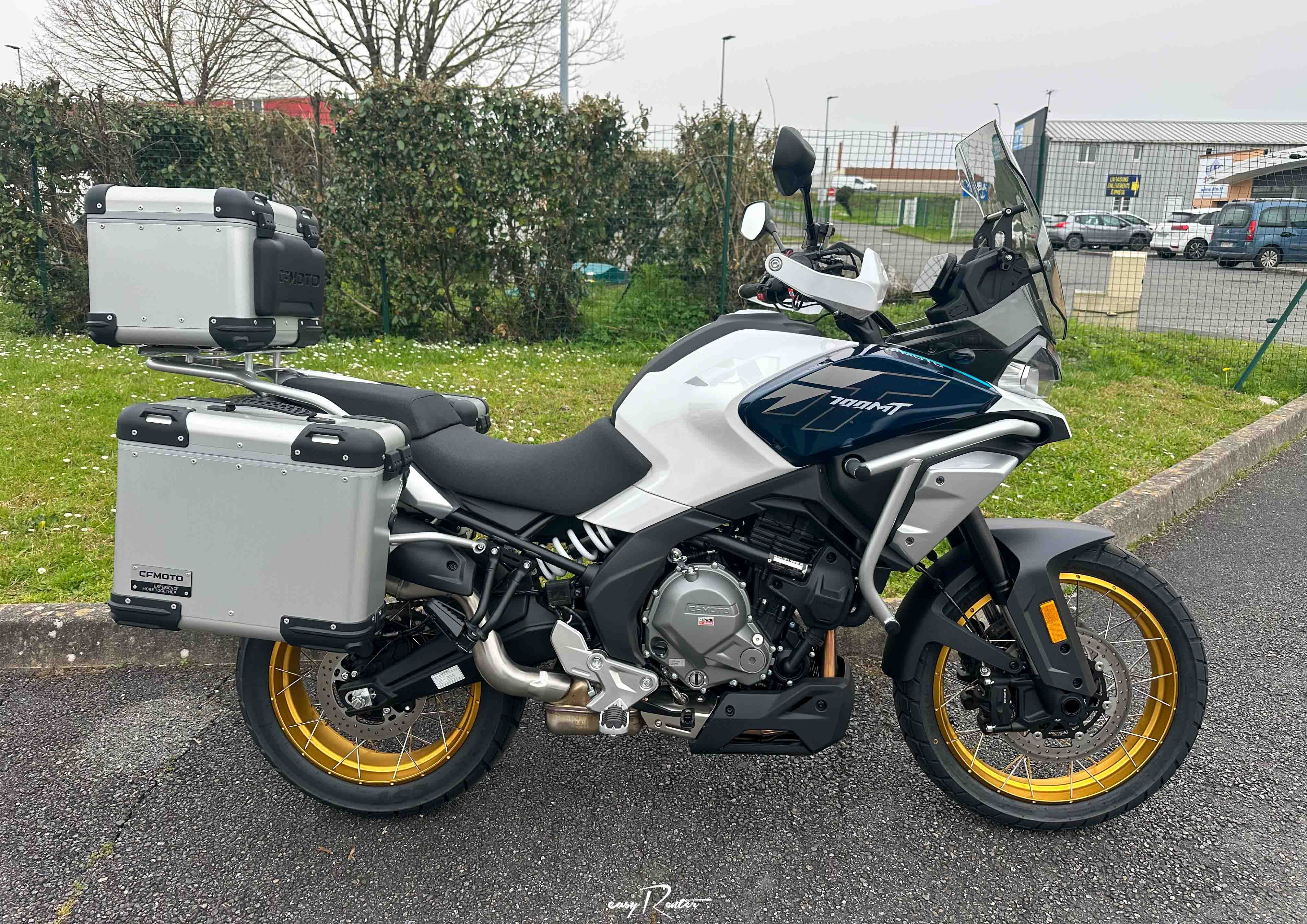 Angers KTM 890 Duke L motorcycle rental 15589