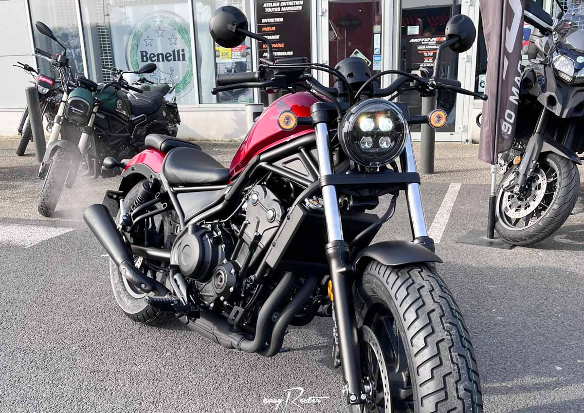 Location moto Saint-Lô Triumph Bonneville 1