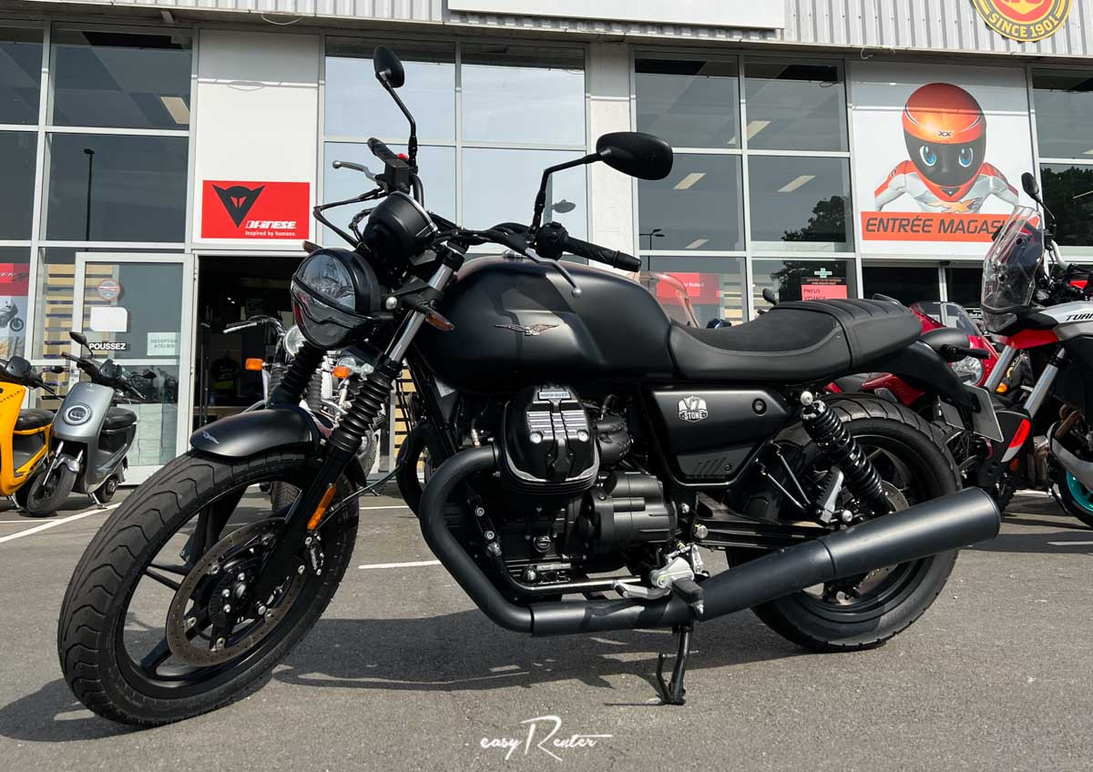 Nancy Guzzi V7 Stone motorcycle rental 14939