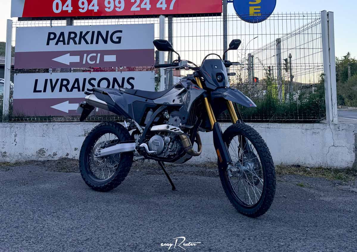 Draguignan Suzuki GSX-S 1000 motorcycle rental 17937