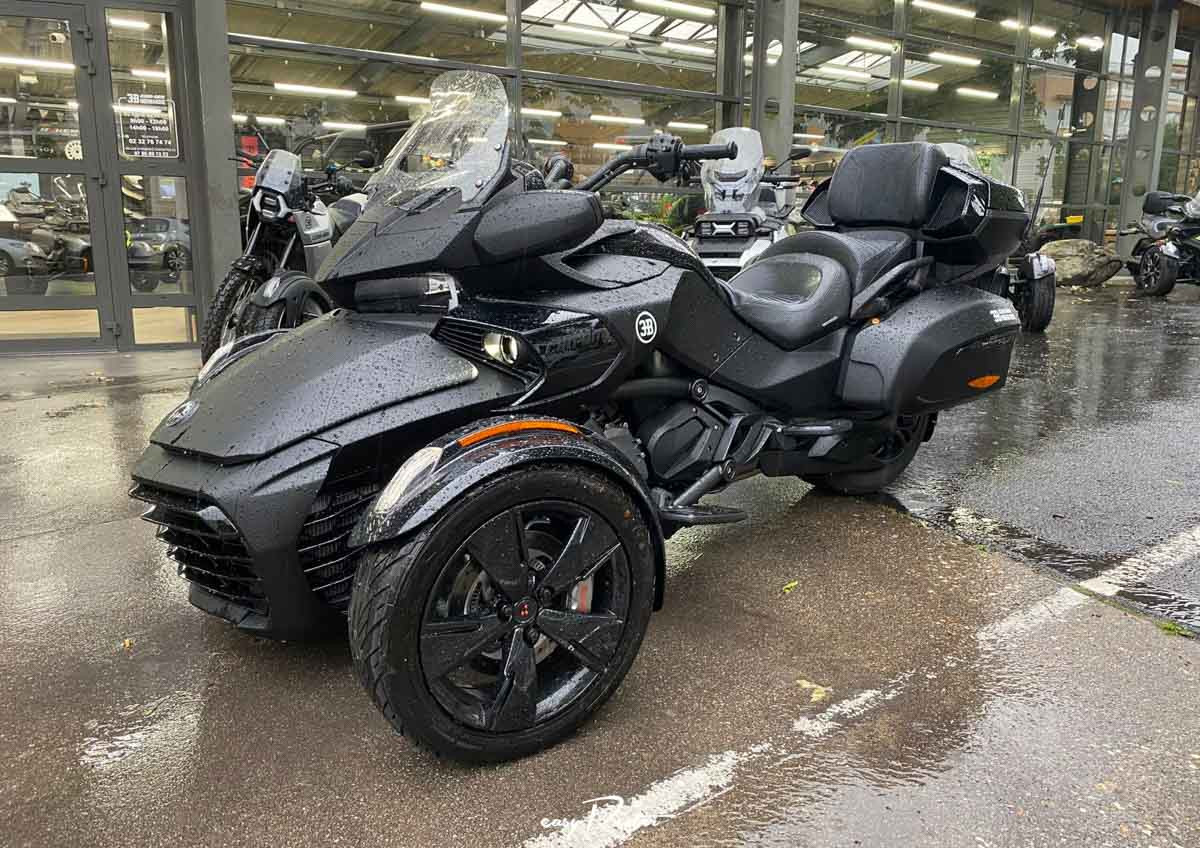 Location moto Laval Yamaha MT07 1