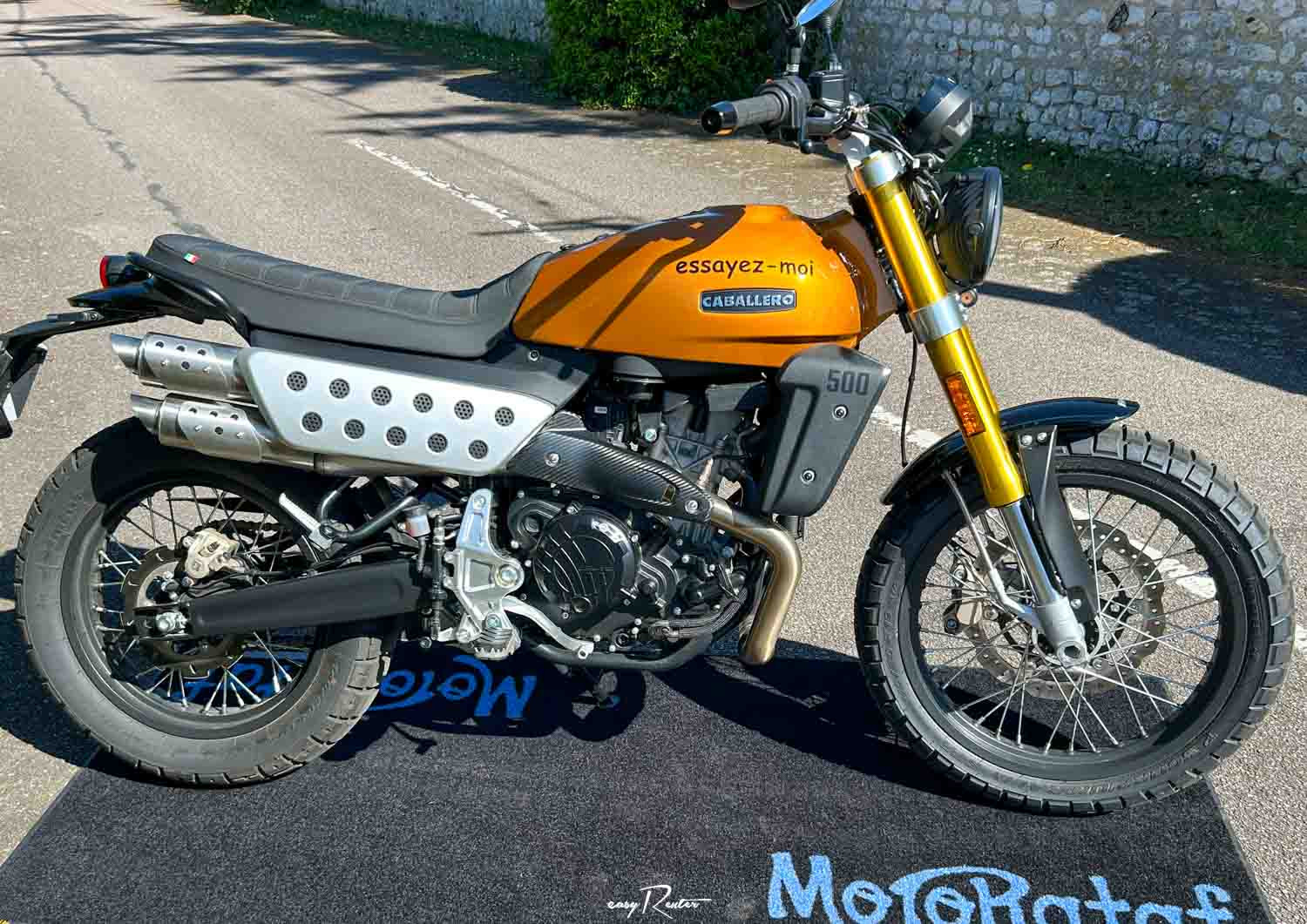 Location moto Saint-Lô Triumph Bonneville 1