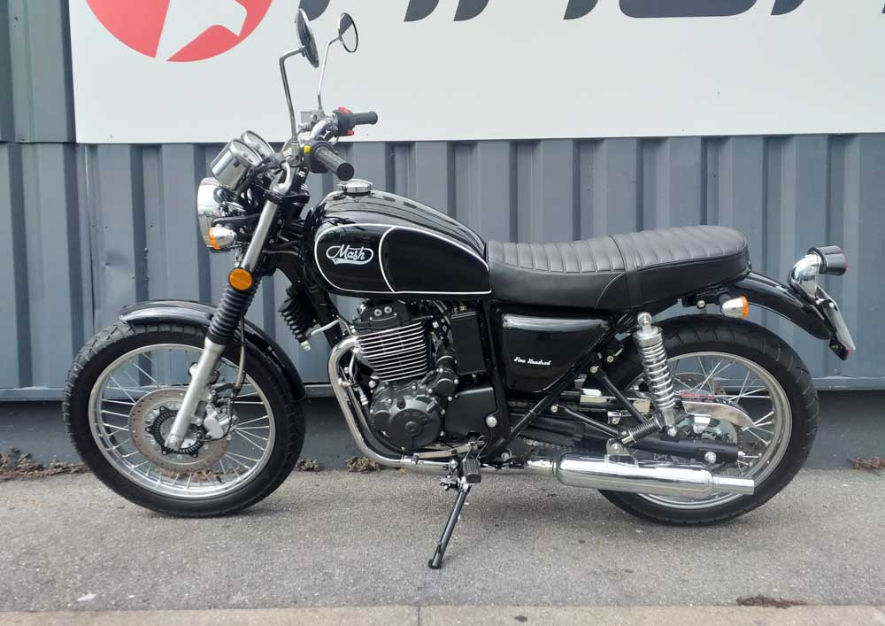Pierrelaye Royal Enfield 650 Interceptor A2 motorcycle rental 16035