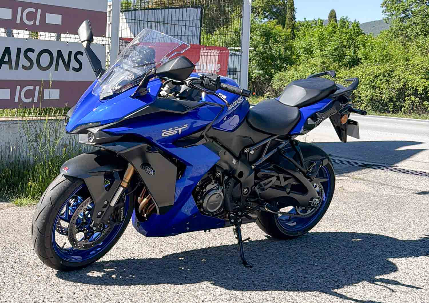 Draguignan Suzuki GSX-S 1000 motorcycle rental 17937