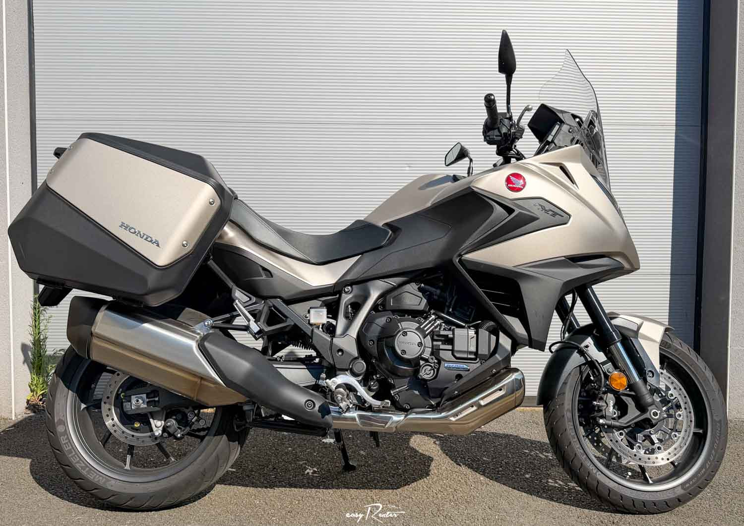 Le Mans Silence S01 scooter rental 18789