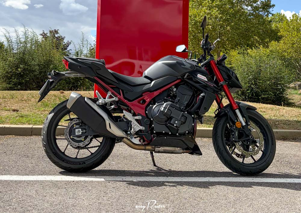 Location moto Saint-Lô Triumph Bonneville 1