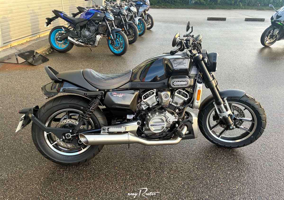 Location moto Laval Yamaha MT07 1