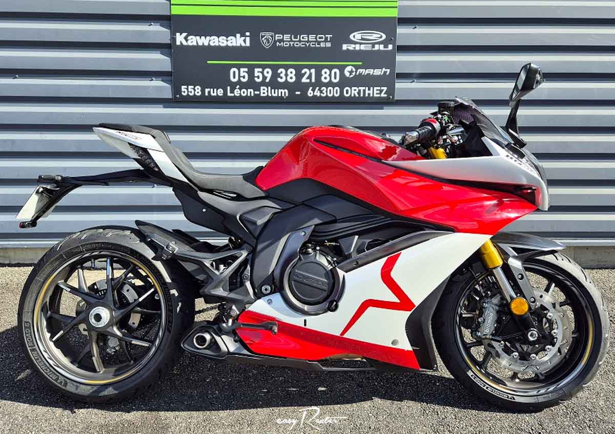 Saint-Lô Kawasaki Z650 A2 motorcycle rental 14194