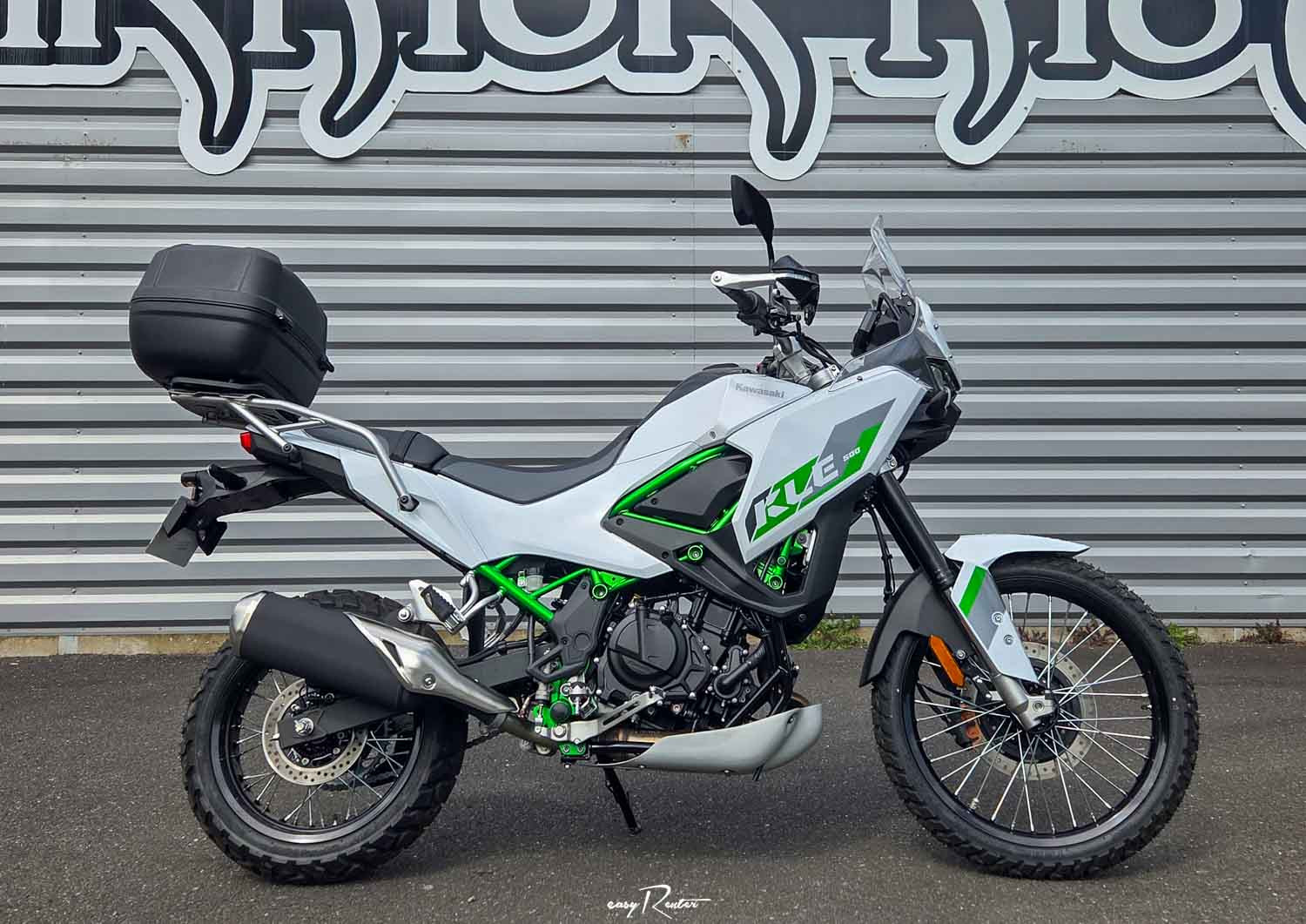 Nancy Guzzi V7 Stone motorcycle rental 14939