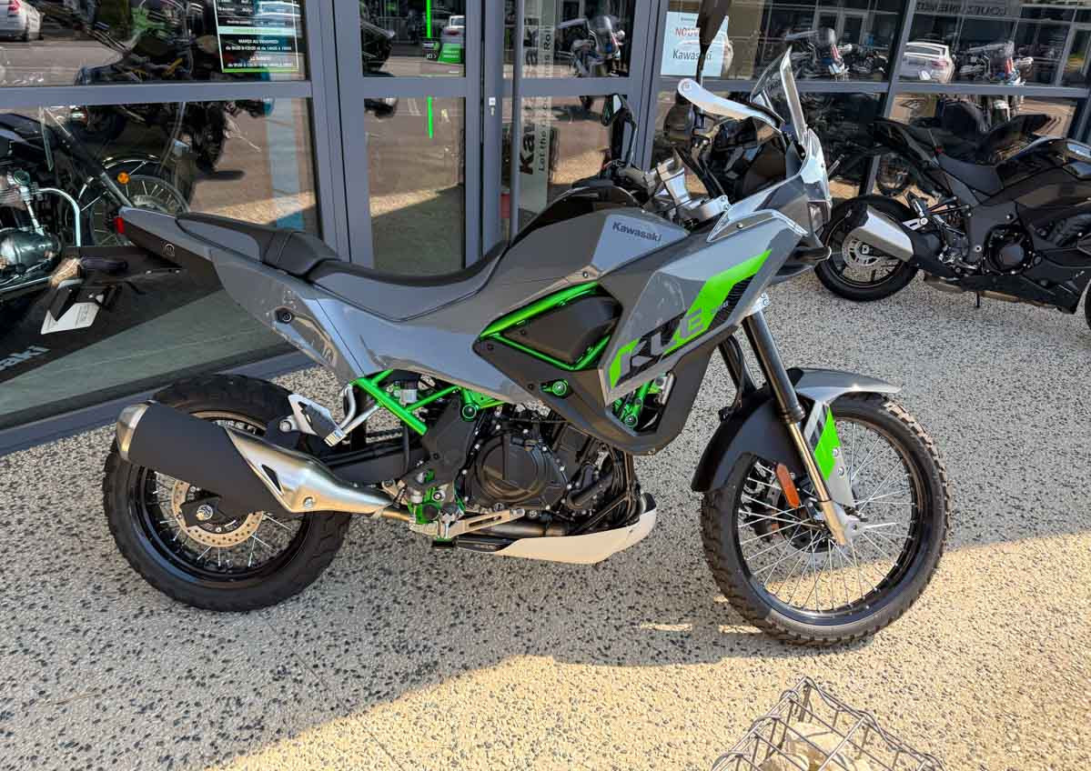 location moto metz honda 500 cbr