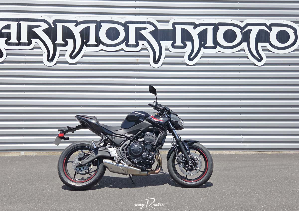 Nancy Guzzi V7 Stone motorcycle rental 14939